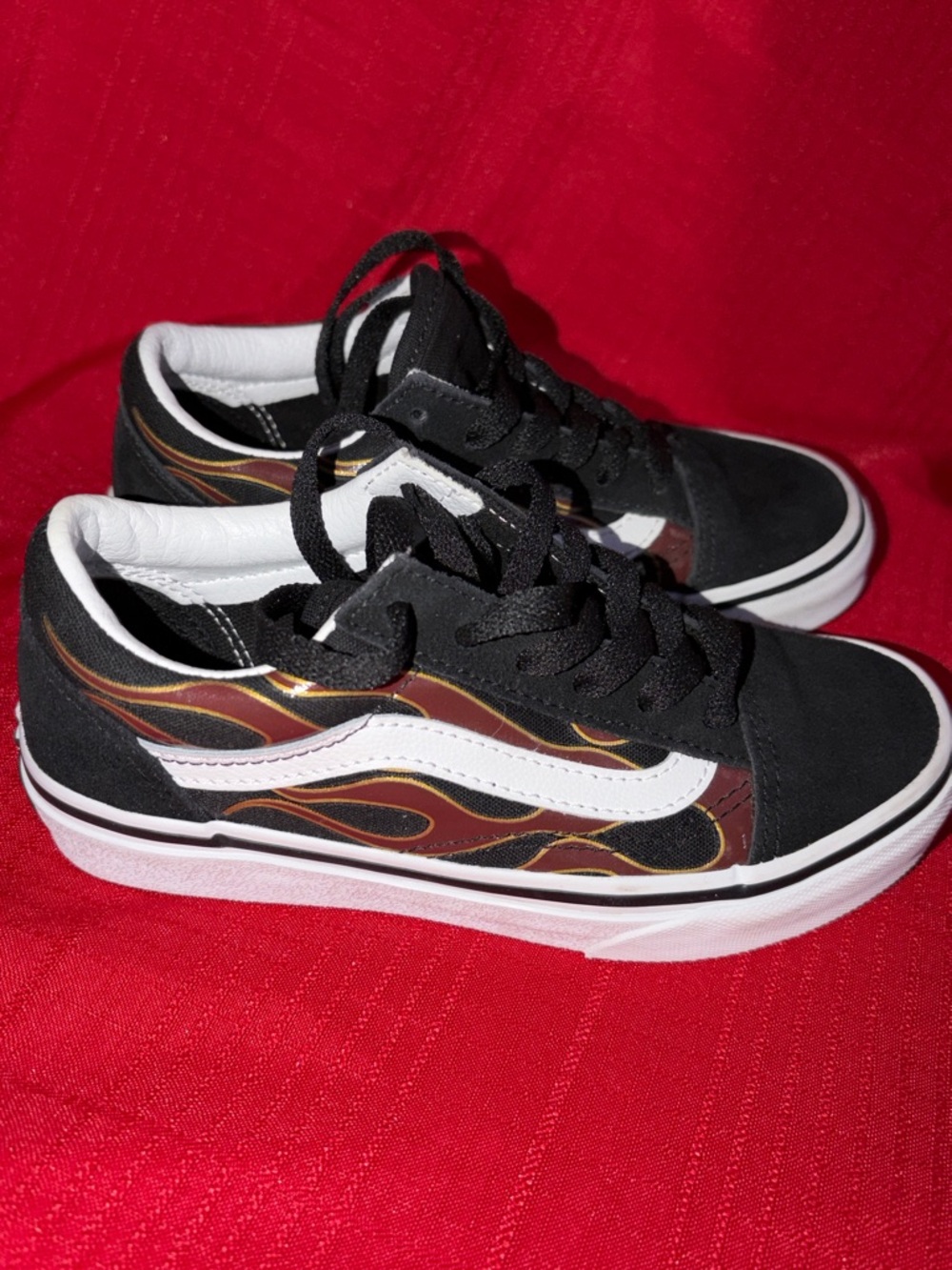 Boy’s Size 13.5 VANS SNEAKERS Black & White Shoes w/ FLAMES